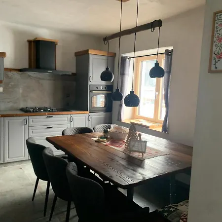 Hisa Pod Gorami Ii****-house With Wellness 度假居