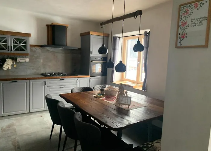 Hisa Pod Gorami Ii****-house With Wellness Počitniška hiša